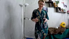 Play A Slender Blonde Milf in Glasses Gives a Sloppy Deepthroat Blowjob and Gets Facefucked Roughly